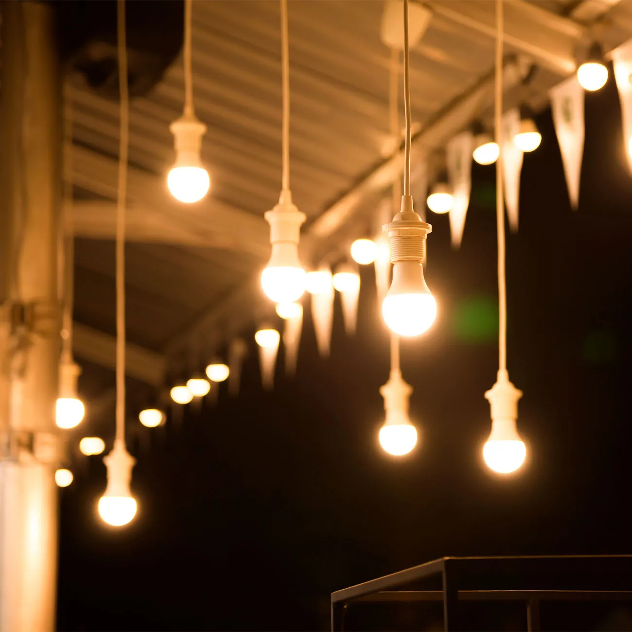 LÂMPADA BULBO 15W BRANCO QUENTE - E27 - Imagem 5